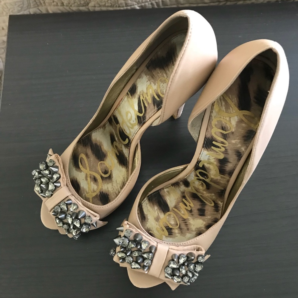 Sam Edelman Lorna now pump with jewels/spikes